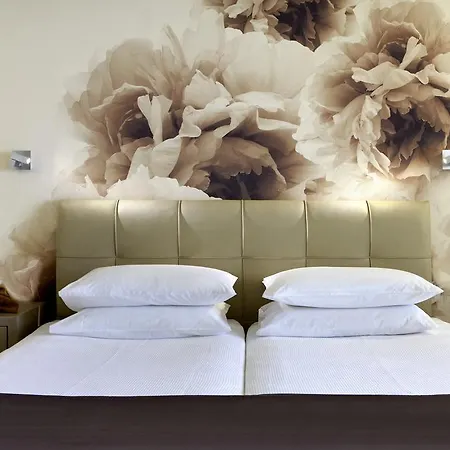Mouikis Kefalonia Otel 3*