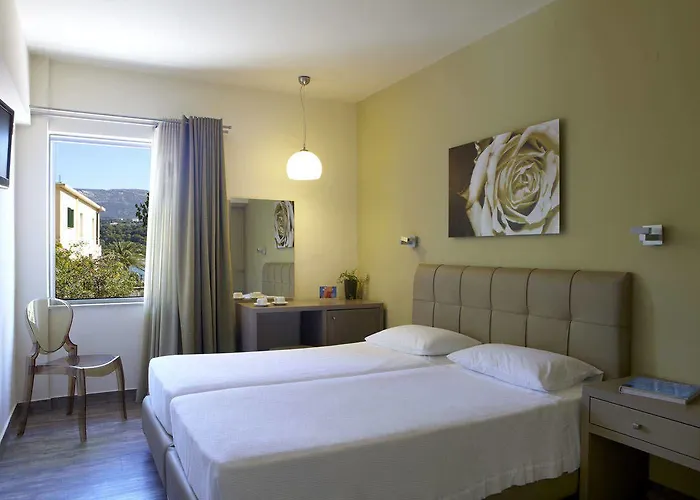 Hotel Mouikis Kefalonia 3*
