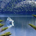 Отель Mouikis Kefalonia