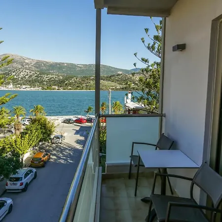 Hotell Mouikis Kefalonia 3*