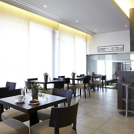 Hotel Mouikis Kefalonia 3*