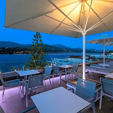 Mouikis Kefalonia Hotell 3*