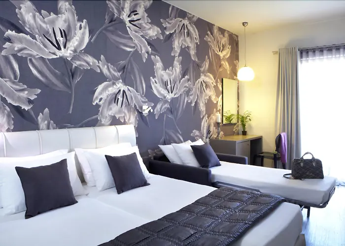 Hotel Mouikis Kefalonia 3*