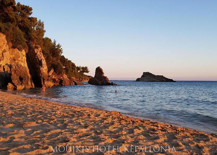 Отель Mouikis Kefalonia 3*