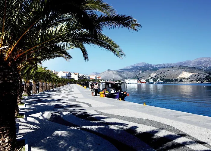 Mouikis Kefalonia Аргостолион