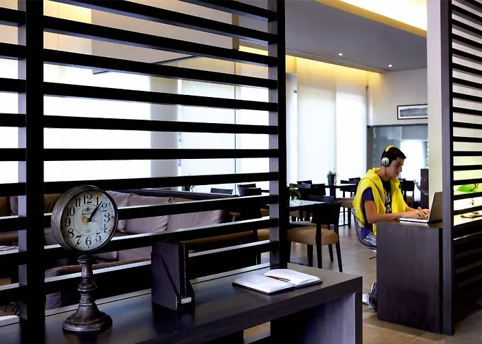 Mouikis Kefalonia 3* Аргостолион